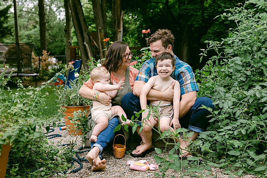 Indianapolis Family Photographers Garden