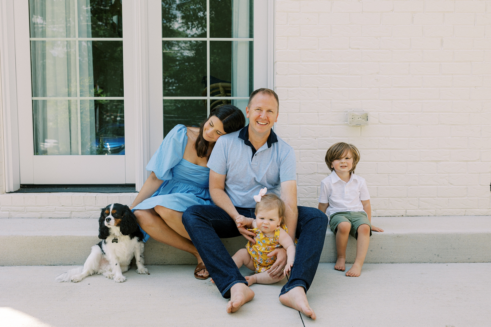 indianapolis lifestyle photographer at home with the yates